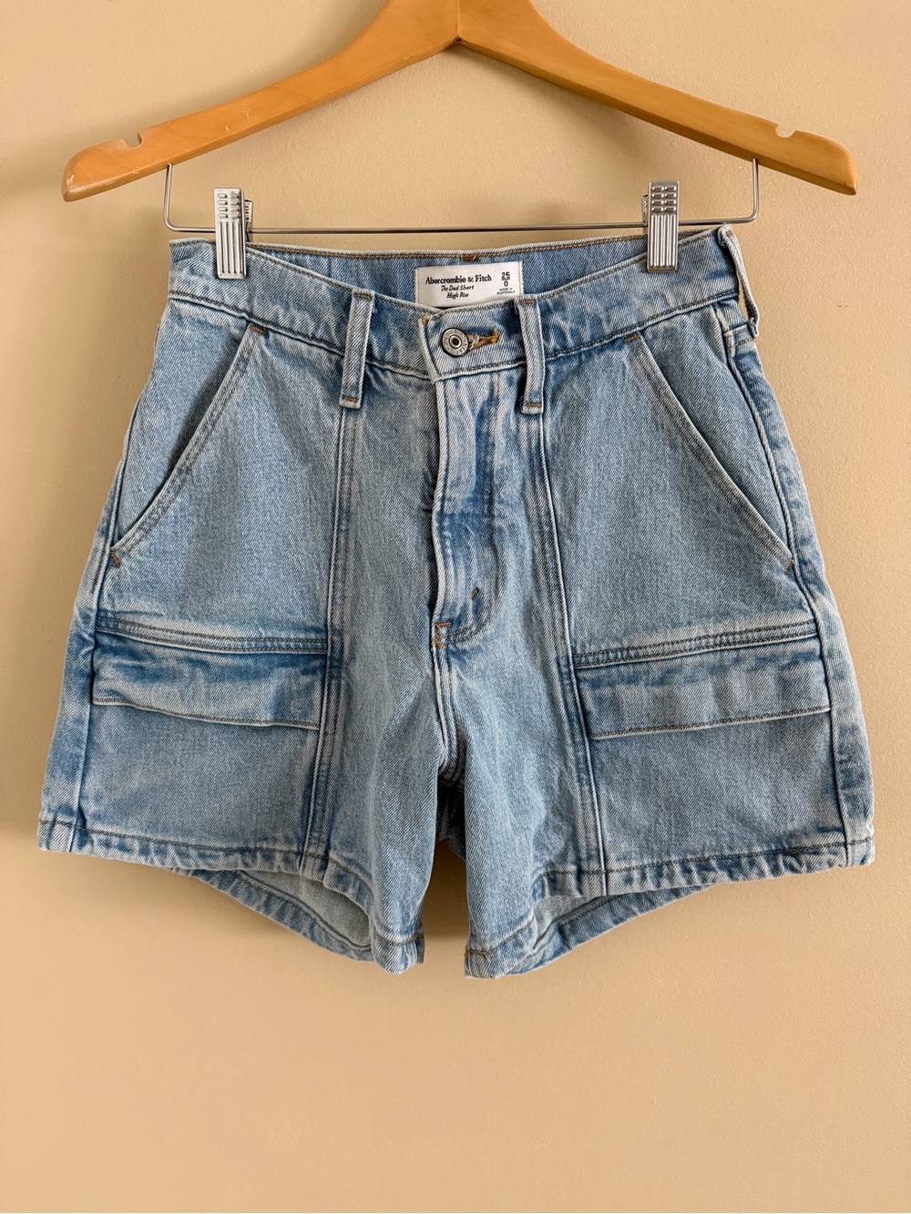 High Rise Dad Shorts by Abercrombie & Fitch 4.5” Size: Curve Love 25/0